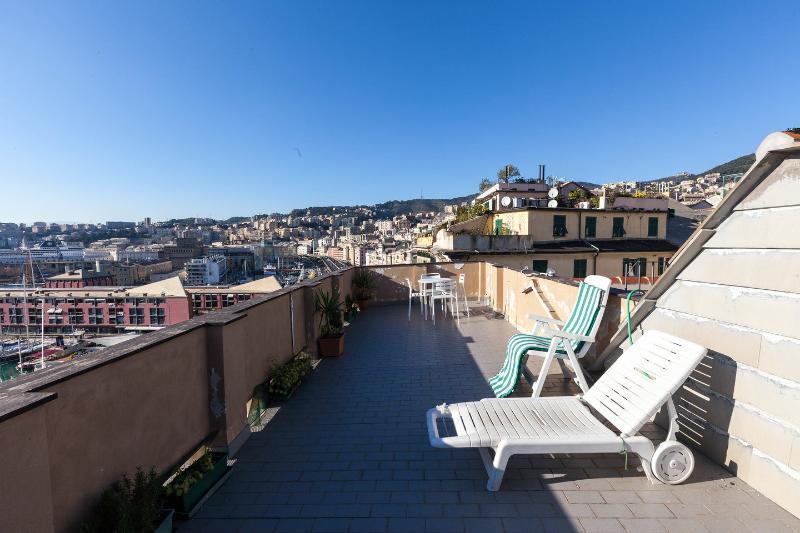 Sunflower Apartment With Private Terrace And Lift Genoa Exterior photo